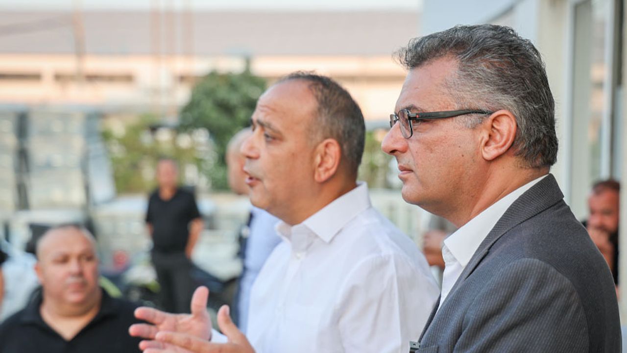 Erhürman ve Harmancı Lefkoşa’da işçilerle bir araya geldi