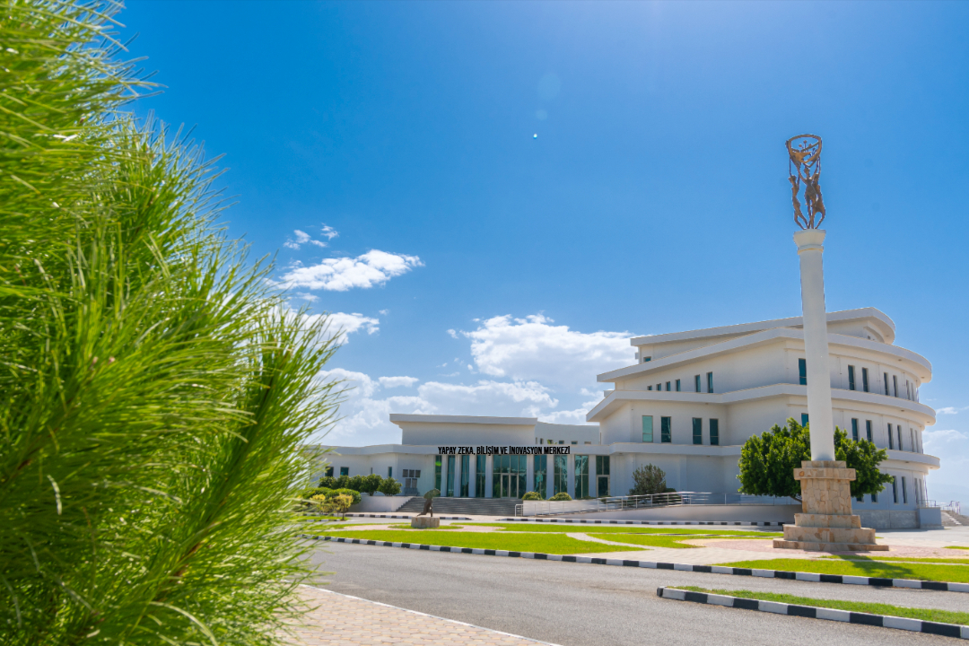 Yapay Zeka ve Bilişim Fakültesi Geleceği Kodluyor!