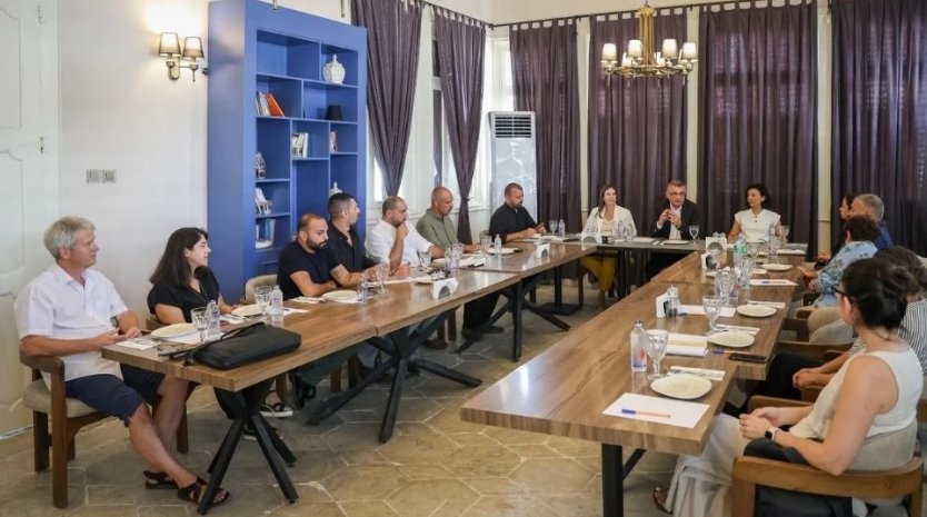 Erhürman, arkeologlarla buluştu: Kültürel miras alanında aktif rol alma vurgusu