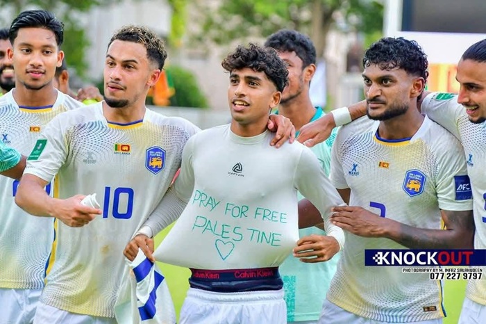 Tişörtüne 'Özgür Filistin için dua edin' yazan futbolcuya ceza