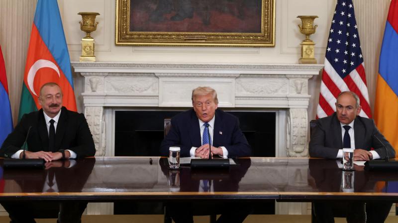 Azerbaycan ve Ermenistan ABD'de barış anlaşması imzaladı