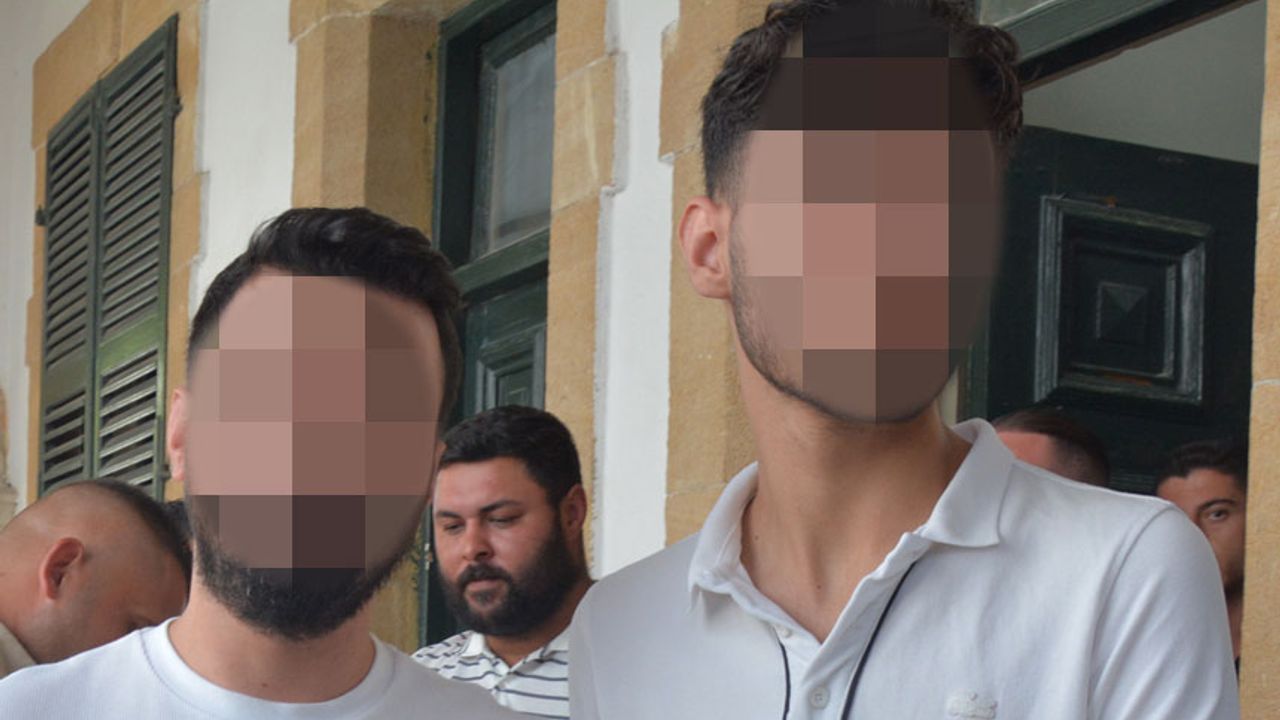 Suçüstü yakalandılar... Ağaç dibine bırakılmış silah...