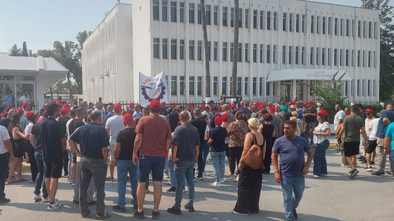 Koop-Sen'in Koopbank iştiraklerindeki grevi devam ediyor