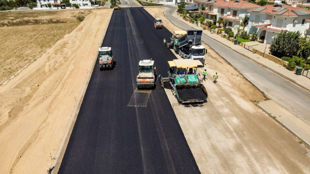 Gönyeli Özker Özgür Caddesi’nde Asfalt Çalışmaları Başladı