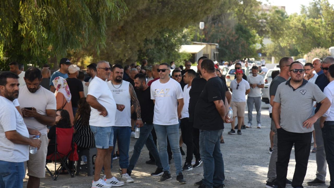 Kooperatif Merkez Bankası iştiraklerindeki grev beşinci gününde...