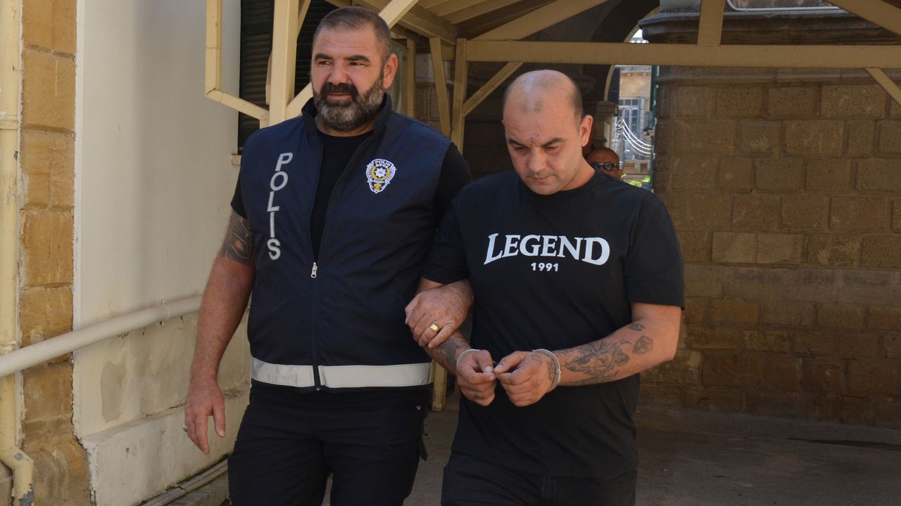 Çalıştığı şirketi soydu... 3 Yıl hapis yatacak...