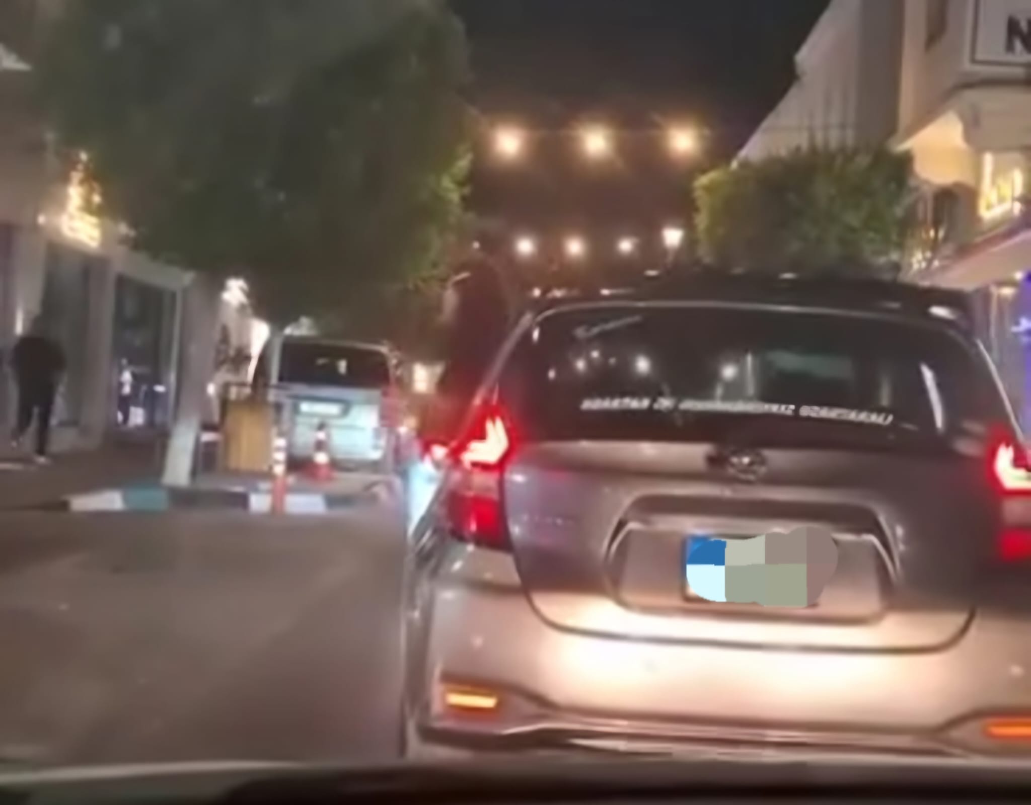 Polis, Camdan Çıkan Yolcuyu Tespit Etti