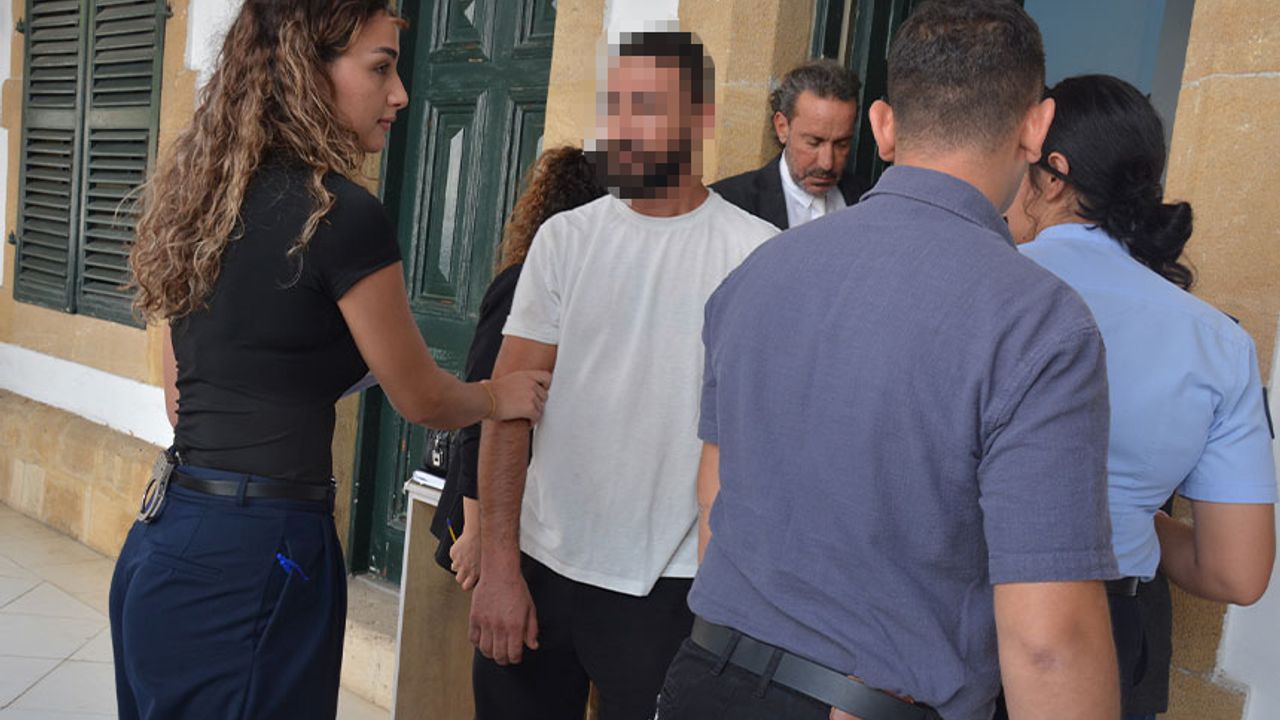 Eski kız arkadaşının evine izinsiz girdi...