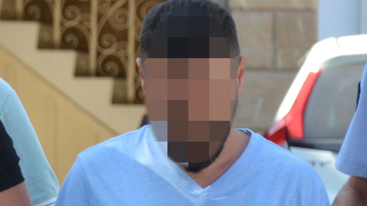 Parayı kasa yerine cebine koydu...