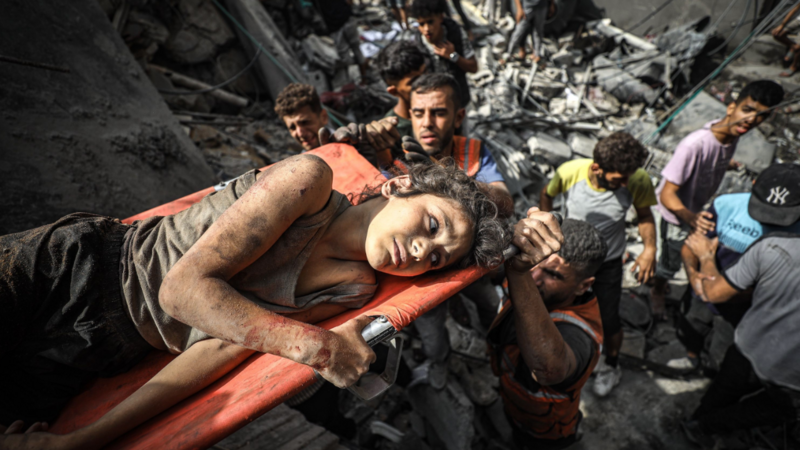 İsrail kara harekatını başlattı, Gazze Şehri'ndeki Filistinliler kaçıyor