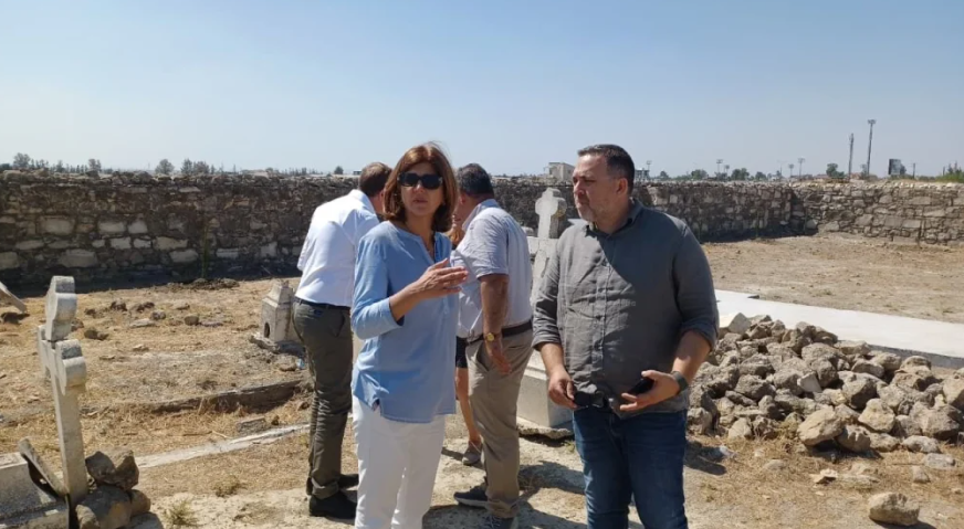 Holguin, Kültürel Miras Teknik Komitesi tarafından yenilenen mezarlıkları ziyaret etti