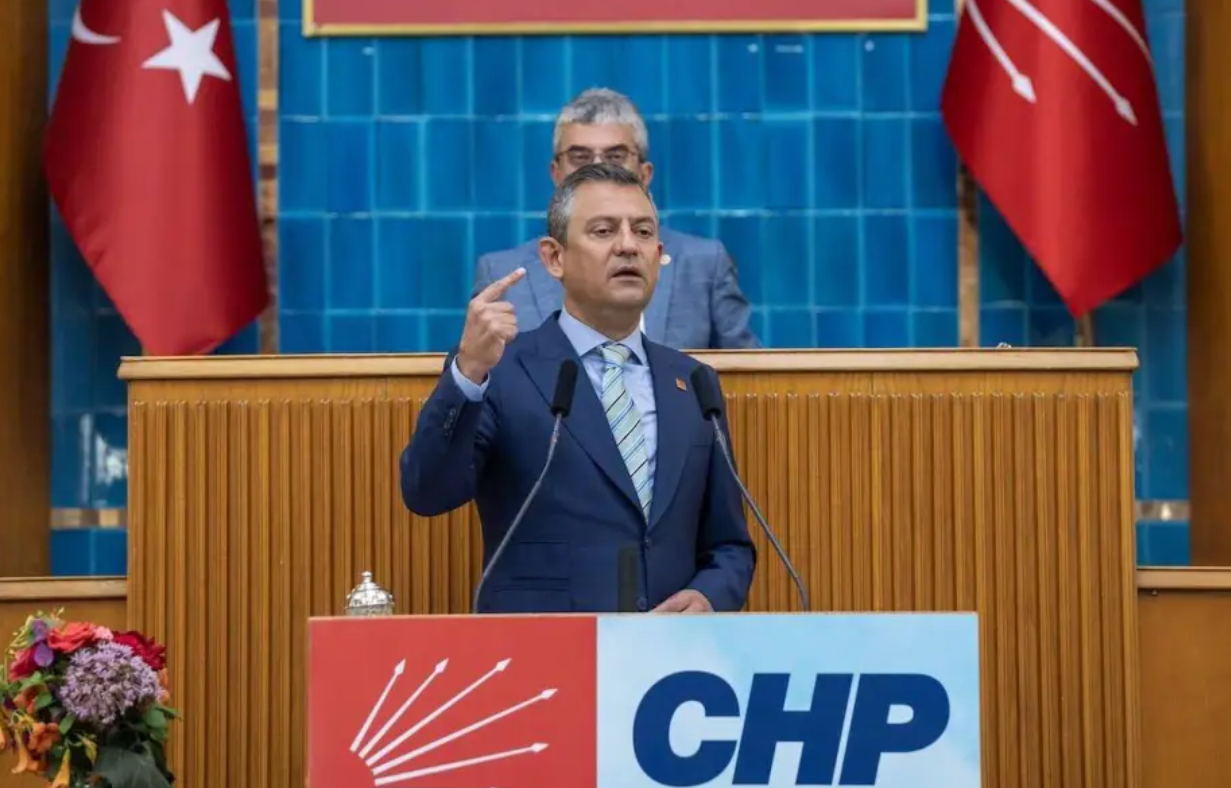 CHP kurultay davası: İki dosya birleştirildi, karar ne anlama geliyor?
