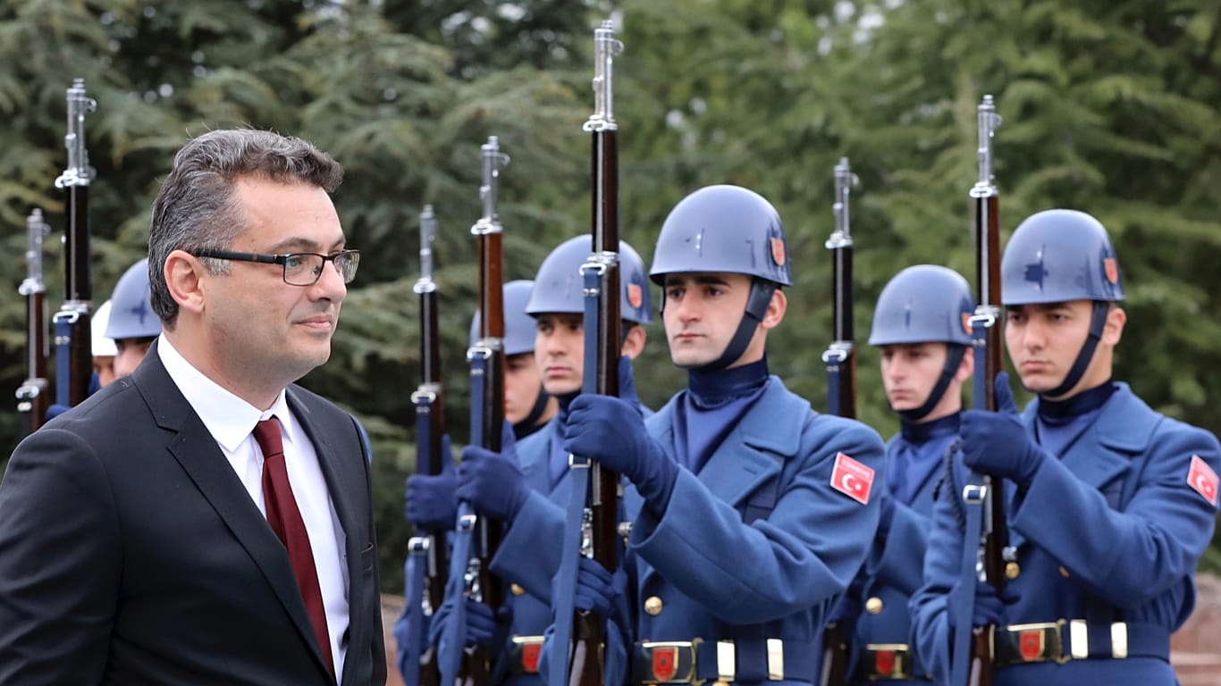 Erdoğan ve Özel'den yeni KKTC Cumhurbaşkanı Erhürman'a tebrik