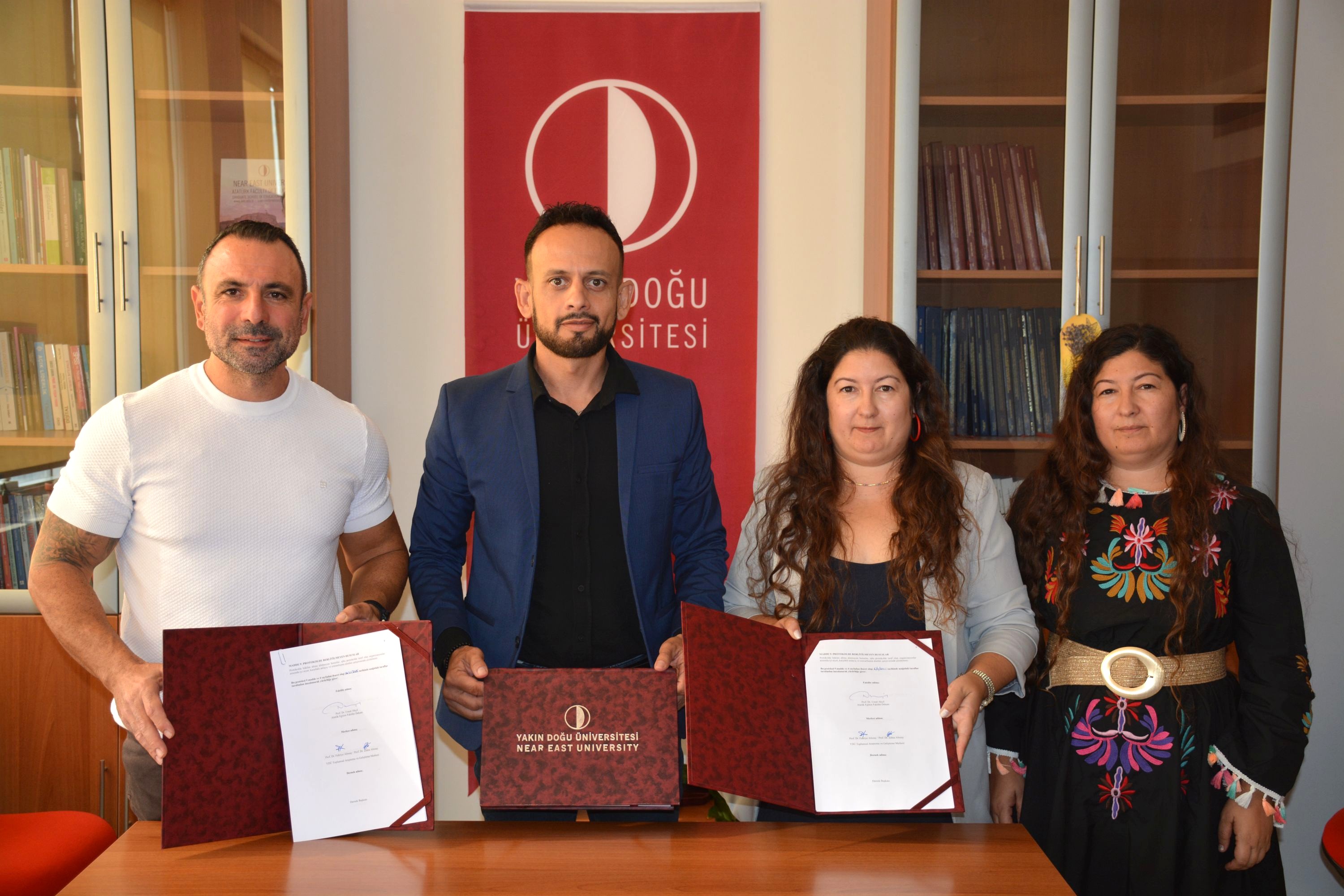 Geleceğe Umutla Bakan Çocuklar İçin El Ele