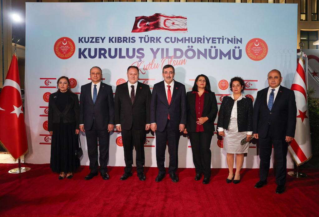 Cumhuriyet Meclisi’nde 42’nci yıl resepsiyonu