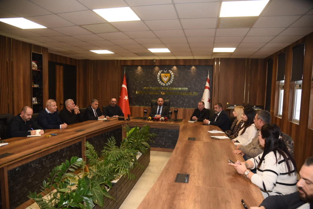 Tarım Bakanı Çavuş: Bazı hayvanda testler pozitif çıktı. Aşılama yarın başlıyor