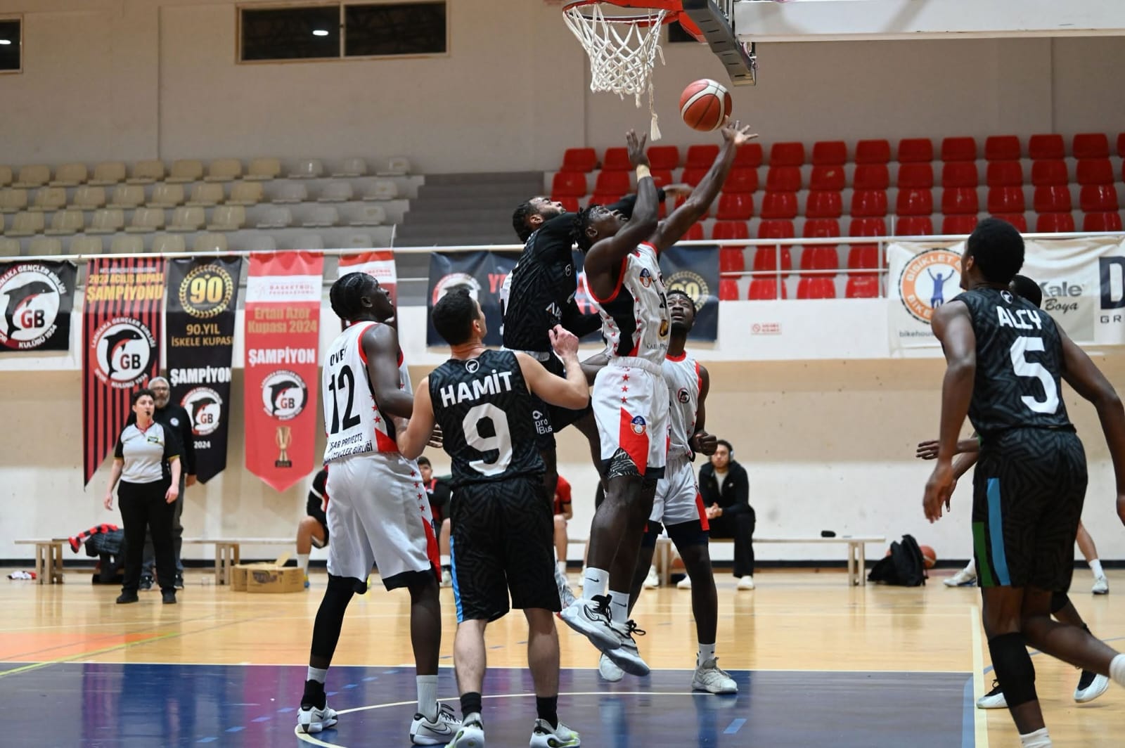 Larnaka Gençler Birliği 2’de 2 yaptı: Şampiyonluğun en güçlü adayı!