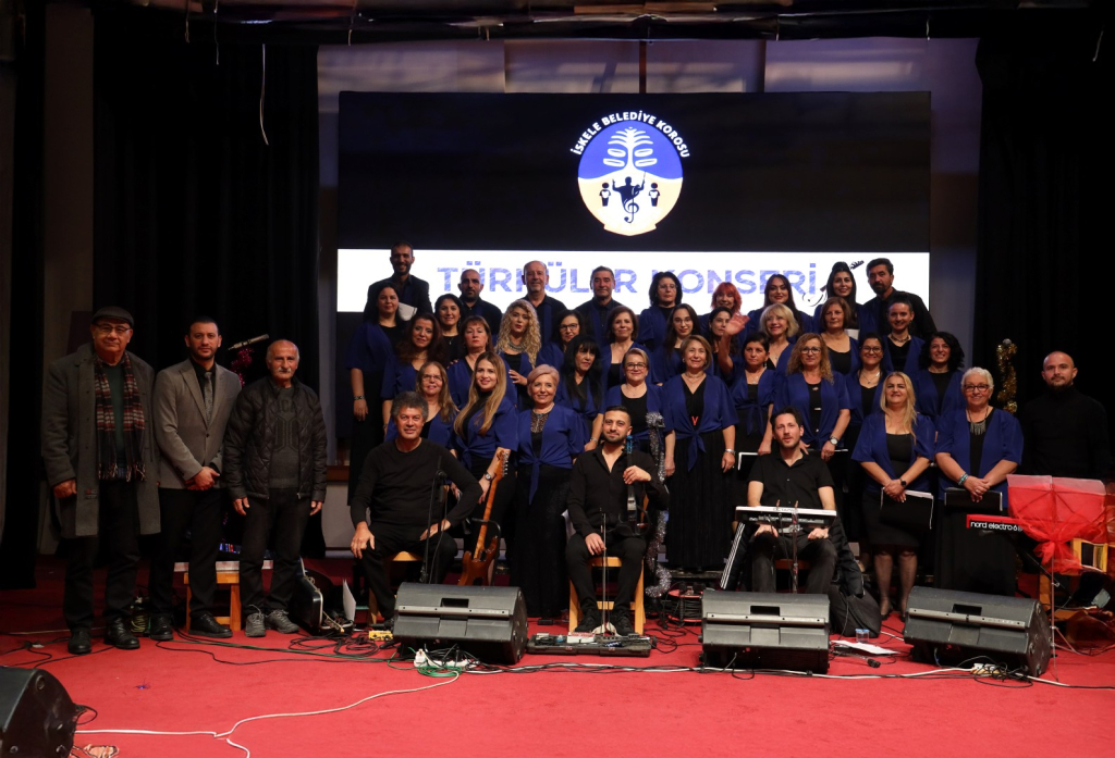 İskele Belediye Korosu, 11. yaşını türküler konseri ile kutladı