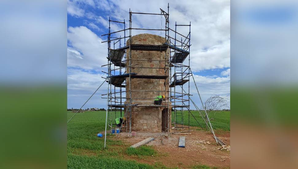 Mormenekşe’de yel değirmeninde koruma çalışmaları başlatıldı