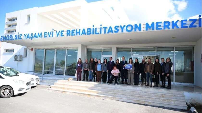 Kahve Dünyası Lefkoşa Maratonu geliri, Engelsiz Yaşamı Destekleme Derneği’ne teslim edildi