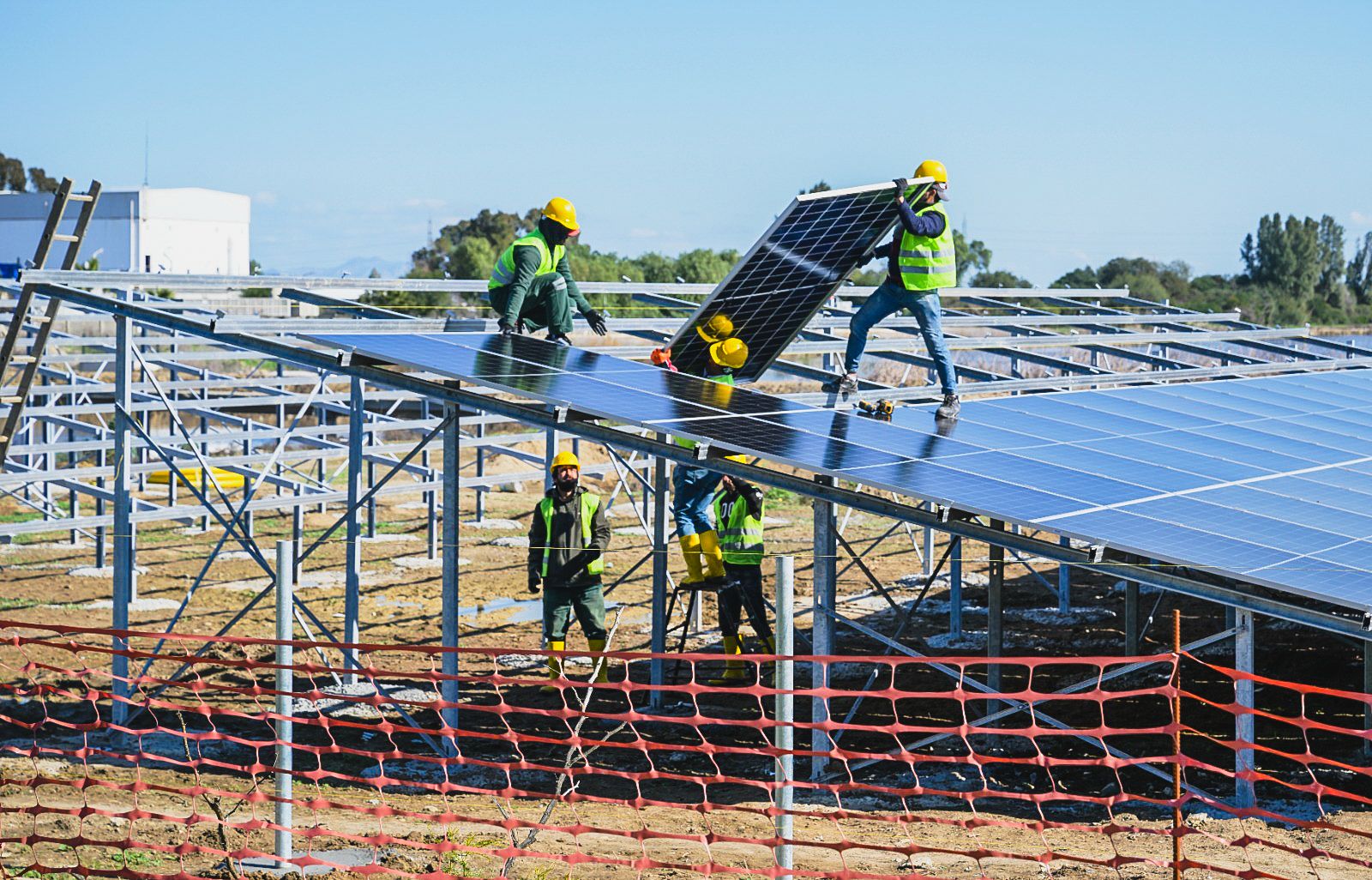 LTB’nin Haspolat Arıtma Tesisi’ne Güneş Enerjisi Sistemi kurma çalışmaları devam ediyor