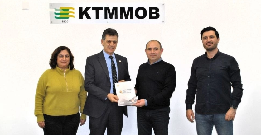 Kamu Hizmeti Komisyonu, 2025 Faaliyet Raporu'nu Mühendis ve Mimar Odaları Birliği’ne sundu