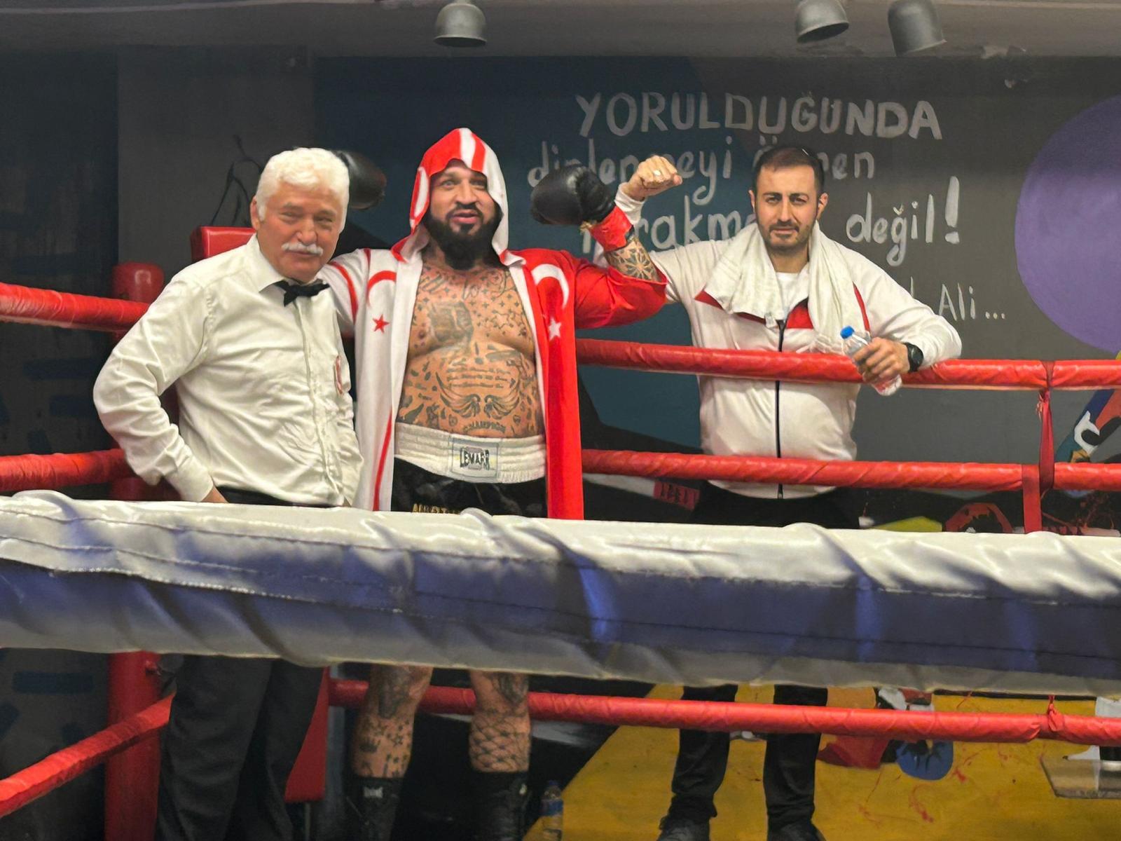 Demir Yumruk Metin Turunç, galibiyeti deprem şehitlerine adadı