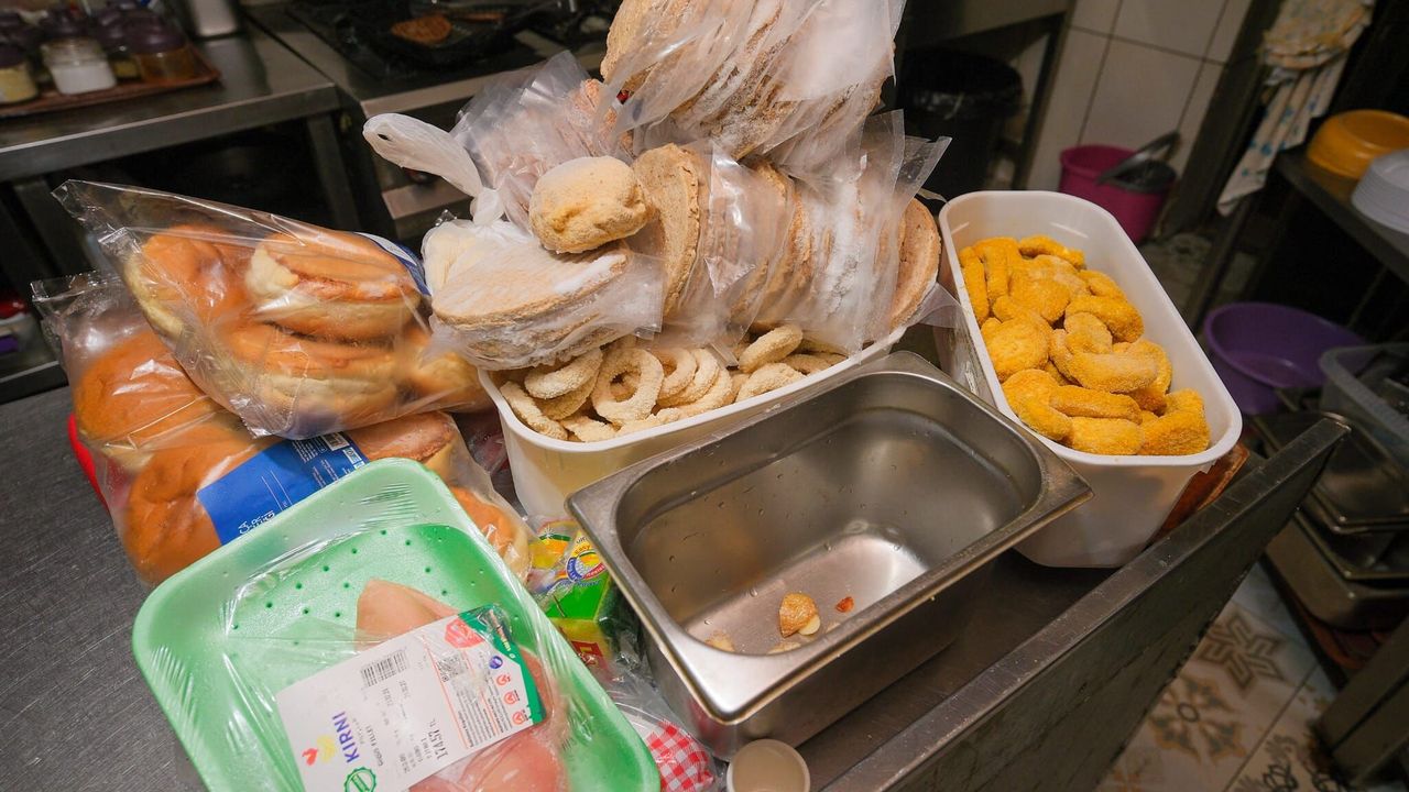 Gazimağusa’da Denetim 3 İşletmeye Ceza, 3 İşletmede Tarihi Geçmiş Ürün Tespiti