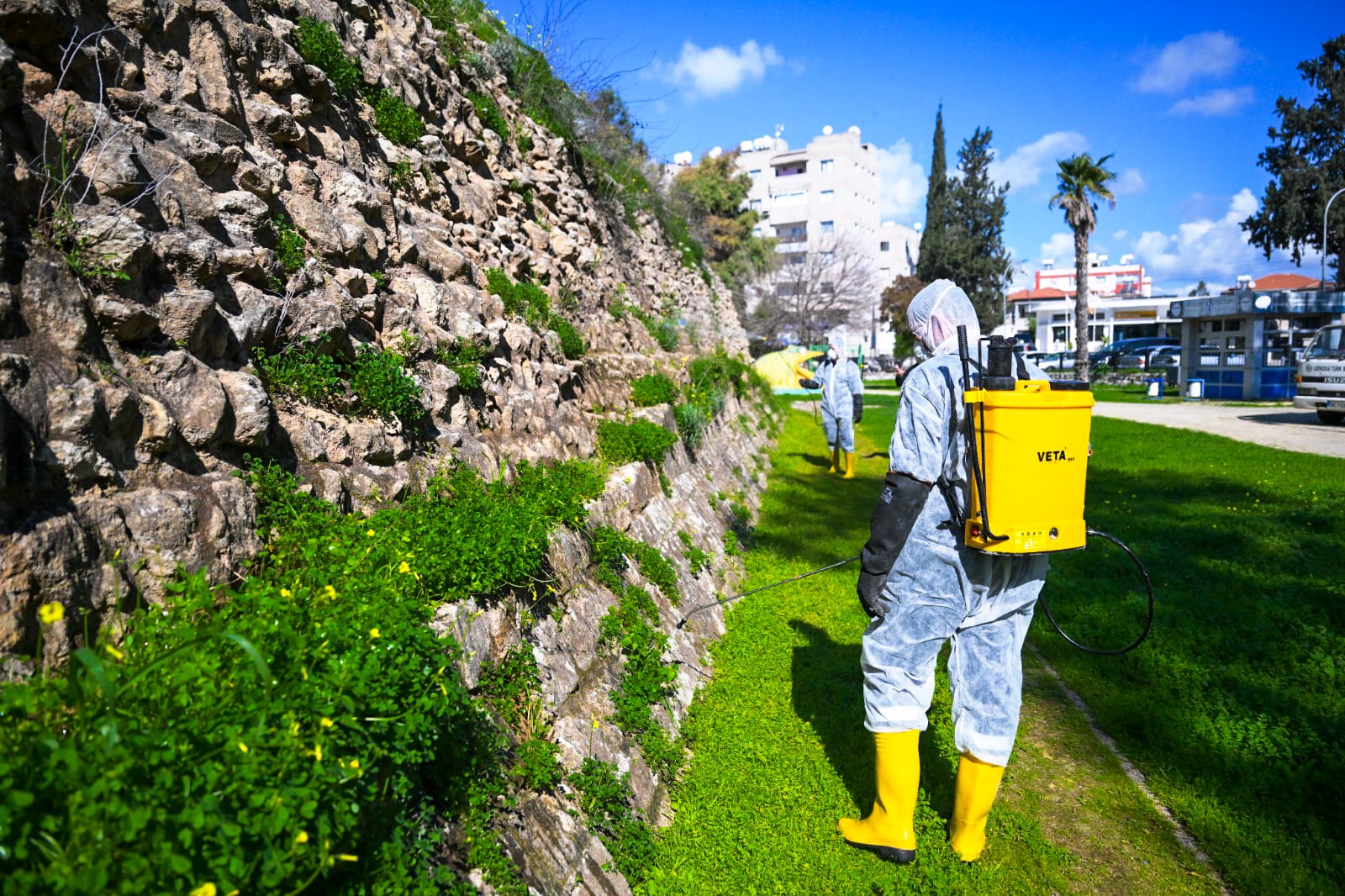 LTB, Başkentin Tarihi Mirası Surlarda temizlik ve ilaçlama çalışmalarına devam ediyor