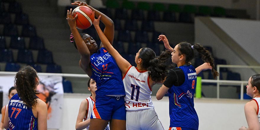 Basketbol U18 Kadın liginde Levent farkı