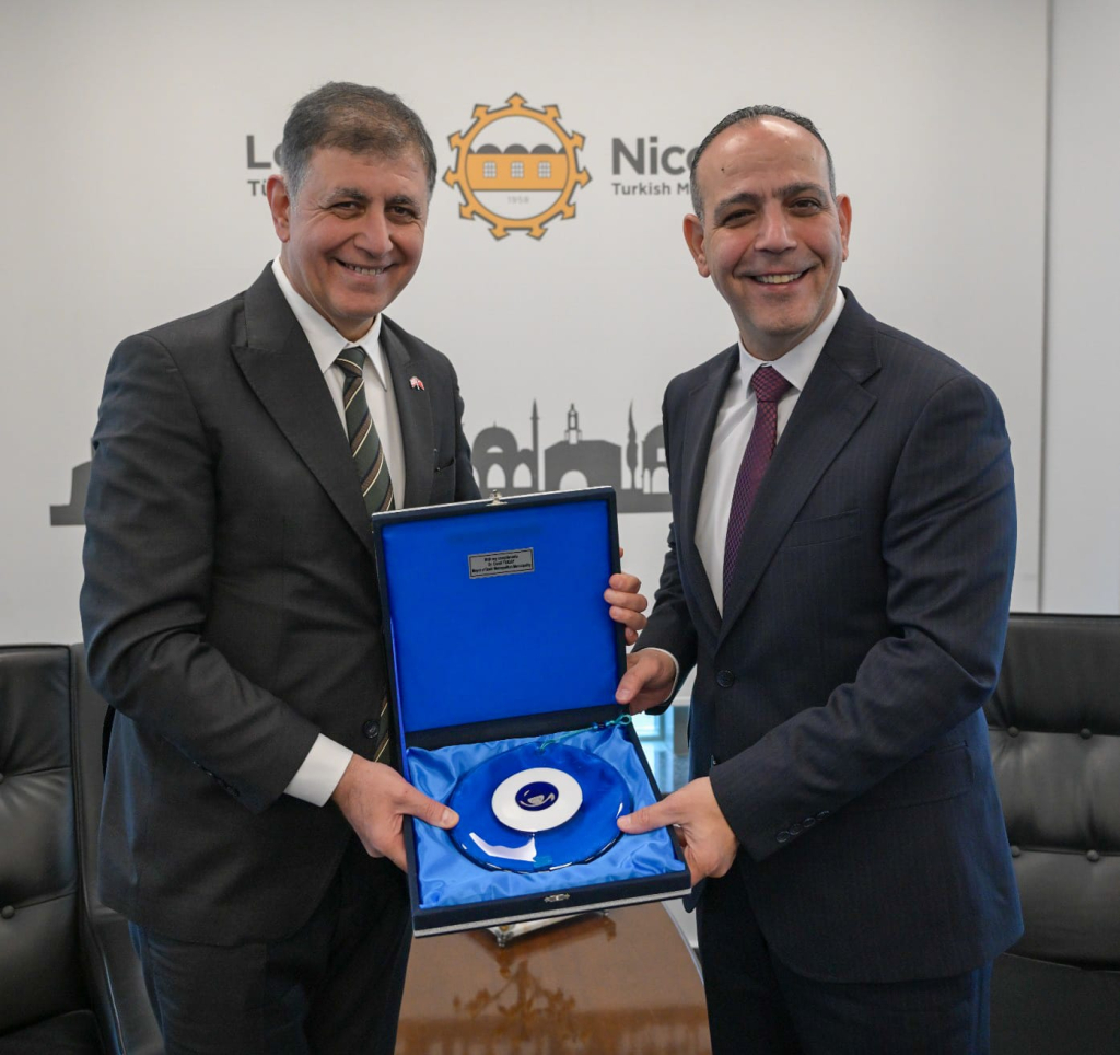 Harmancı, İzmir Büyükşehir Belediye Başkanı Tugay ile bir araya geldi