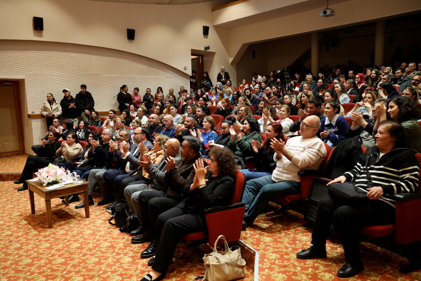 İskele Belediyesi 4'üncü Tiyatro Günleri başladı