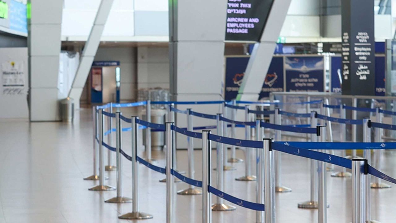 İsrail'in Ben Gurion Havalimanı bir paketten çıkan zehirli duman nedeniyle tahliye edildi