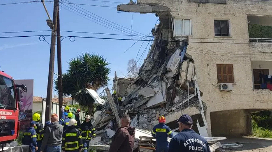 Limasol’da apartman çöktü: 4 yaralı