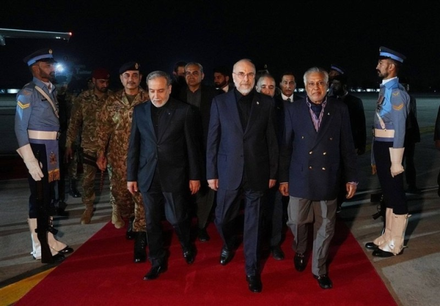 Pakistan'da tarihi gün... ABD ve İran heyetleri İslamabad'a ulaştı