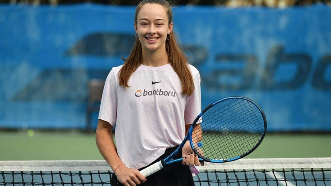 Zeynep Sönmez tarihi galibiyetle ikinci turda