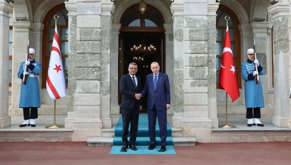Erhürman, Erdoğan ile görüştü: Savaş bahanesiyle adaya gönderilen askeri unsurlar kalıcı olmamalı