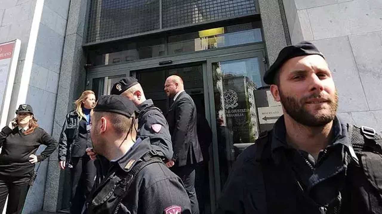 İtalya'da banka soygunu: 25 kişiyi rehin aldılar