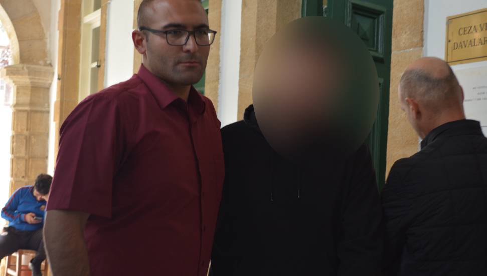 Galatasaray-Fenerbahçe maçı sonrası Lafkoşa'da birini darp etti, birini de bıçakladı