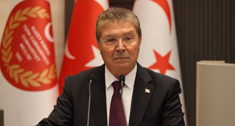 Başbakan Üstel: Fedakarlık gerekiyorsa ilk imzayı ben atıyorum