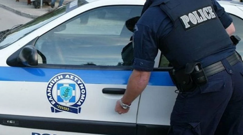 Güney'de organize suç ve kara para aklama suçlarına yönelik operasyonda biri polis 3 kişi tutuklandı