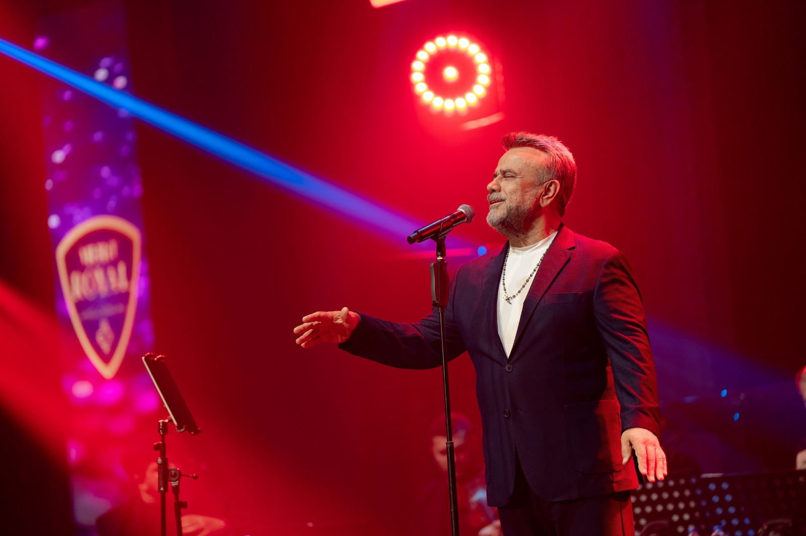 Bülent Serttaş’tan Merit Royal Diamond Sahnesinde Unutulmaz Konser
