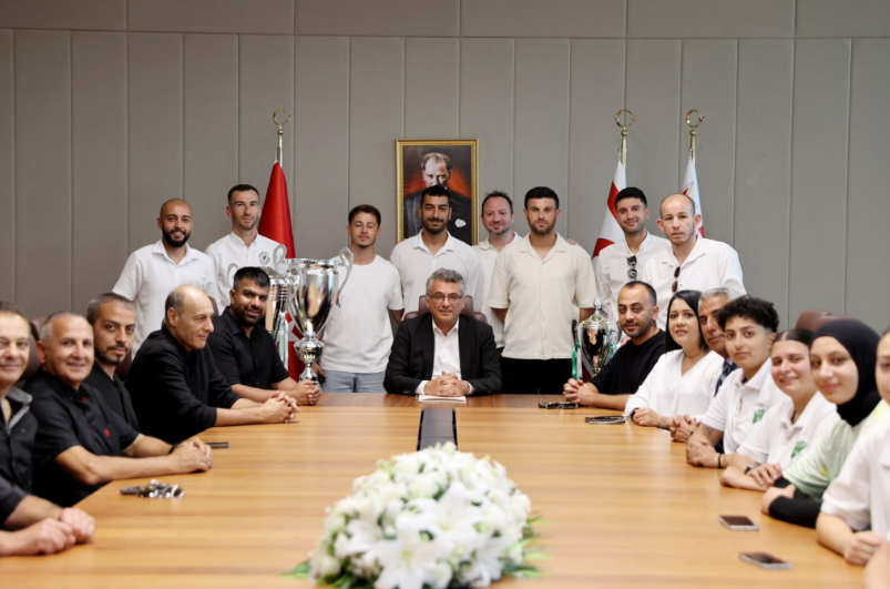 Cumhurbaşkanı Tufan Erhürman, Gençlik Gücü Türk Spor Kulübü’nü kabul etti