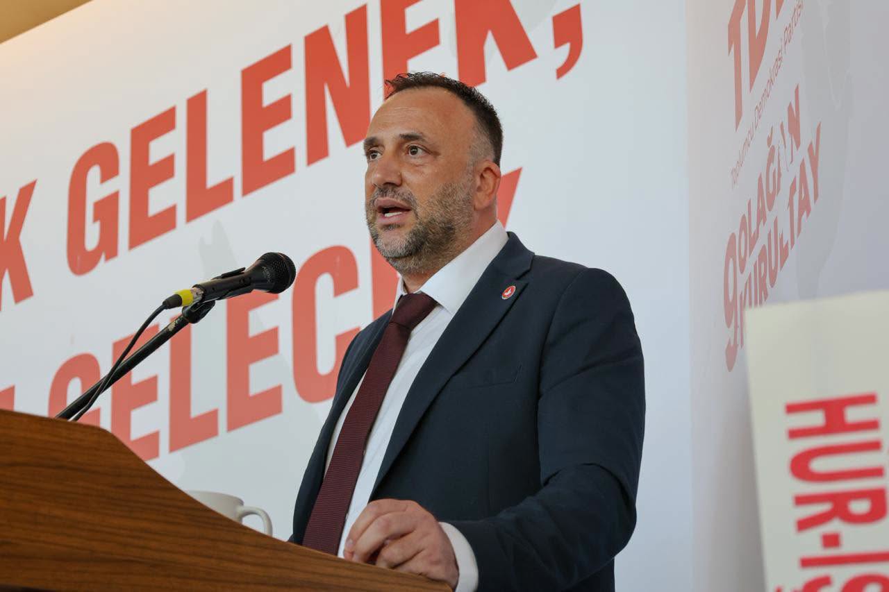 Zeki Çeler: Biz Kimseyi ayırmadan, herkes için eşitlik istiyoruz