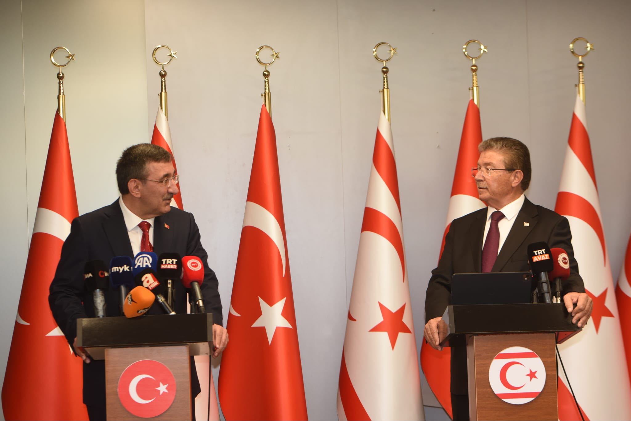 Üstel: Tek milletin evlatlarıyız
