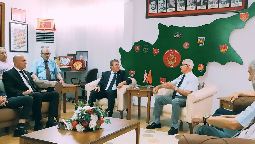 Üstel, TMT Mücahitler Derneği’ni ziyaret etti