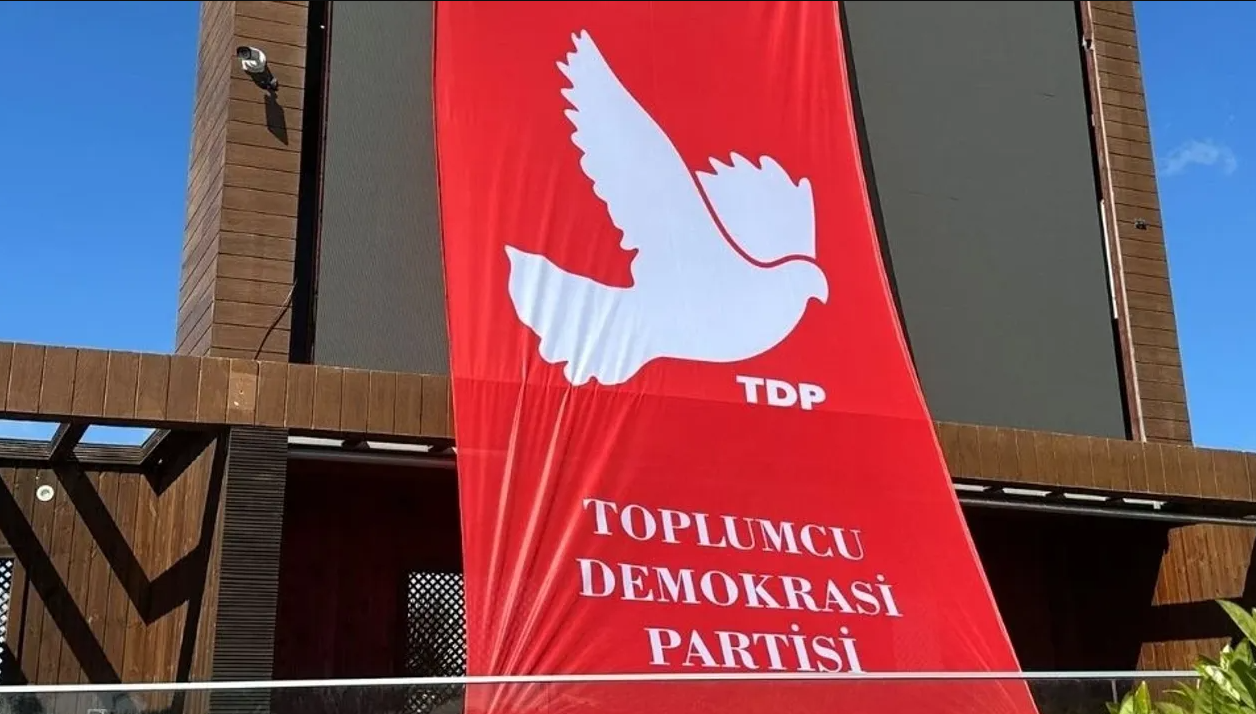 TDP’de eski vekiller devreye girdi: 6 ilçede ve Gönyeli’de aday çıkarılması gündemde