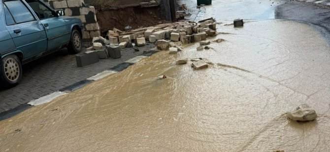 İskele’de şiddetli fırtına ve yağış: Altınova ile Kuzucuk’ta zarar meydana geldi