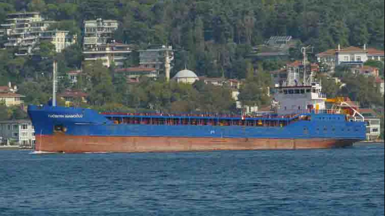 Marmara'da iki ticari gemi çarpıştı: 10 kişi ile irtibat kurulamıyor