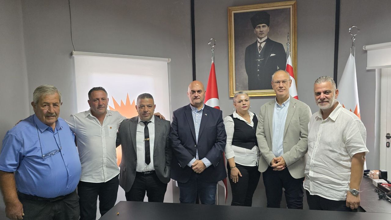 Transfer dönemi başladı... HP ve YDP’den istifa eden isimler UBP’ye katıldı